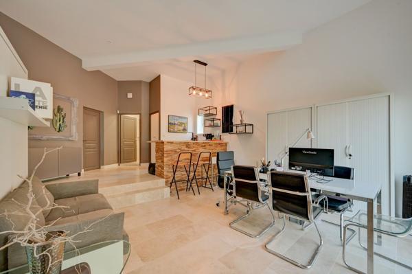 Vente Maison de luxe Saint-Cyr-sur-Mer 7 Pièces 220 m²