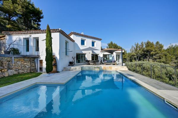 Vente Maison de luxe Saint-Cyr-sur-Mer 7 Pièces 220 m²