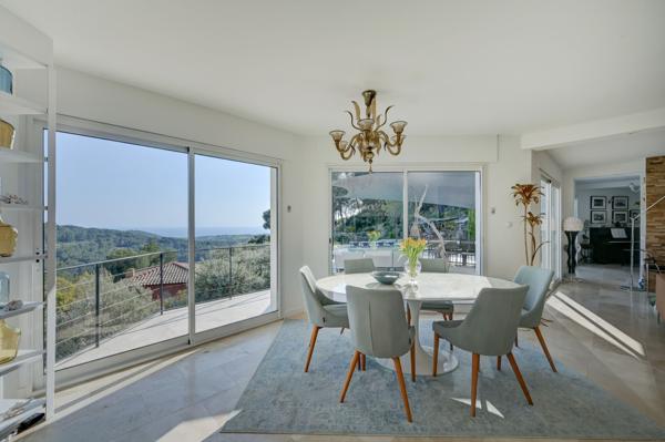 Vente Maison de luxe Saint-Cyr-sur-Mer 7 Pièces 220 m²