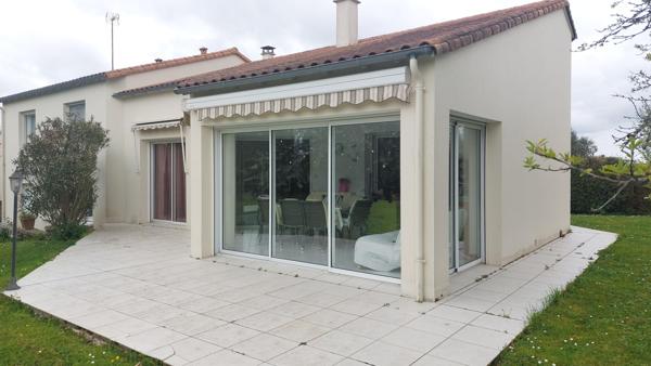 Echiré. Beau pavillon Échiré (79410)