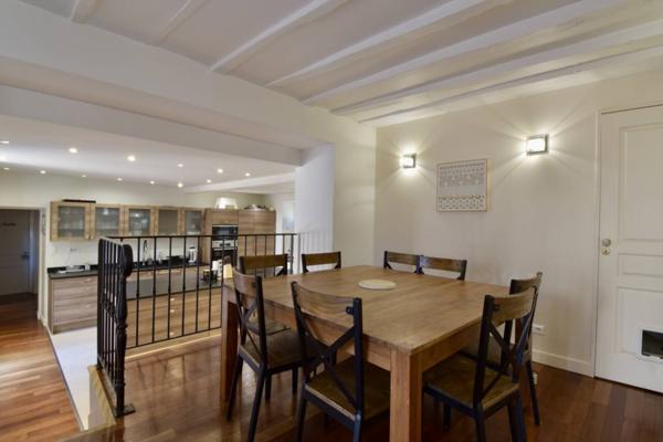 Maison à vendre 8 pièces de 250 m²