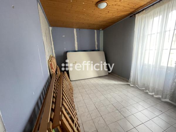 Maison
         3 pièces
        - 68 m² 165 000 € *