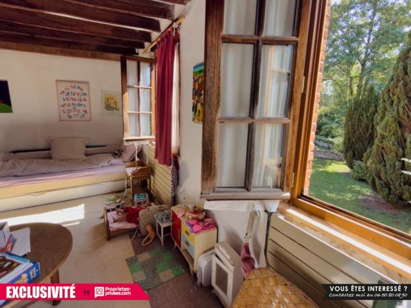 EXCLUSIVITÉ - Rugles - Bâtisse XIX de 226 m² - Centre-bourg, au calme, en bord de Risle