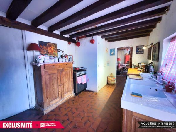 EXCLUSIVITÉ - Rugles - Bâtisse XIX de 226 m² - Centre-bourg, au calme, en bord de Risle