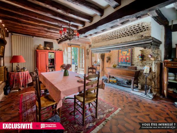 EXCLUSIVITÉ - Rugles - Bâtisse XIX de 226 m² - Centre-bourg, au calme, en bord de Risle