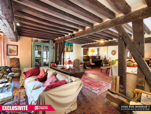 EXCLUSIVITÉ - Rugles - Bâtisse XIX de 226 m² - Centre-bourg, au calme, en bord de Risle