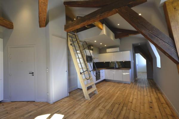 APPARTEMENT T2 A LOUER A ROANNE - PLACE DU MARCHE
