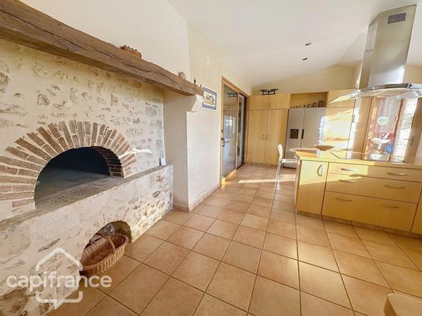 Propriété 12 pièces proche de THOUARS (79) un lieu d’exception.