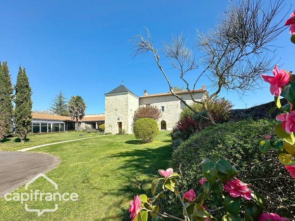 Propriété 12 pièces proche de THOUARS (79) un lieu d’exception.