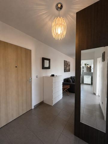 Bel appartement T3 et sa piscine sur le port de Porto-Vecchio