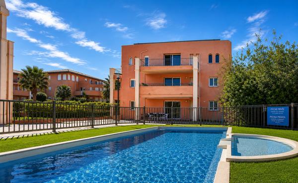 Bel appartement T3 et sa piscine sur le port de Porto-Vecchio