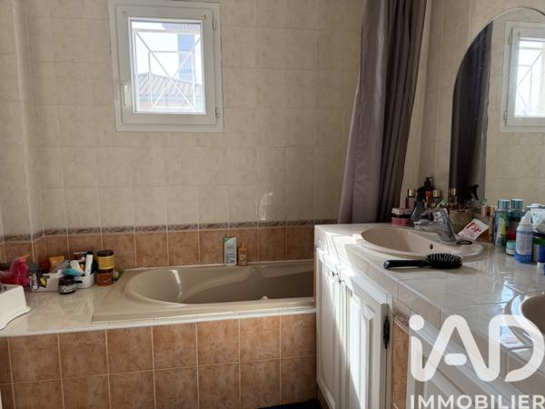 Maison à vendre 6 pièces 173 m² Chassieu