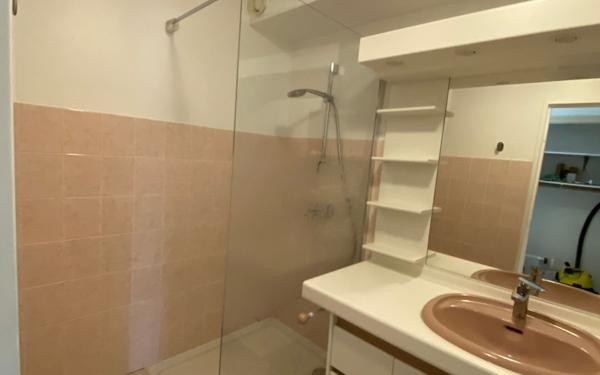 Appartement à louer    2 pièces • 55 m2 La Grande-Motte