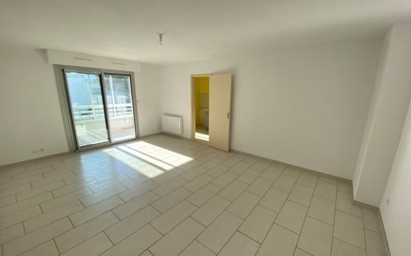 Appartement à louer    2 pièces • 55 m2 La Grande-Motte