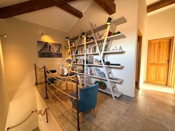 Les Pennes Mirabeau - Maison T5 avec garage sur 1094m² de parcelle.