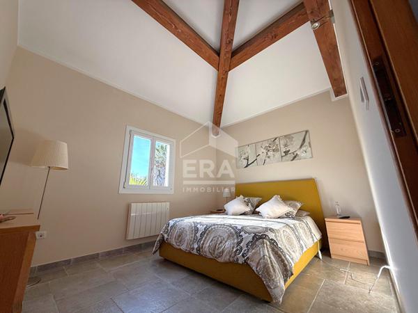 Les Pennes Mirabeau - Maison T5 avec garage sur 1094m² de parcelle.