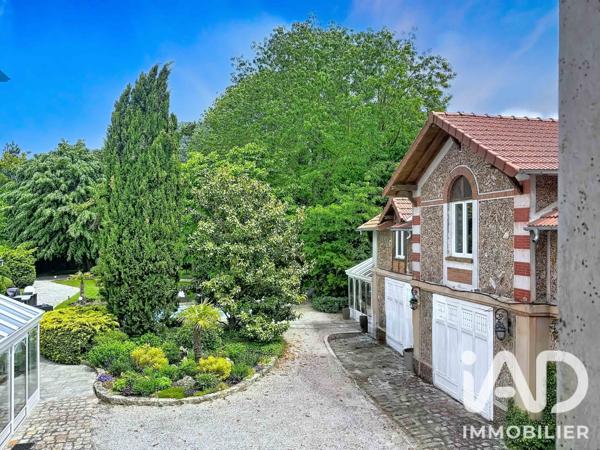 Maison à vendre 10 pièces 639,9 m² Guignes