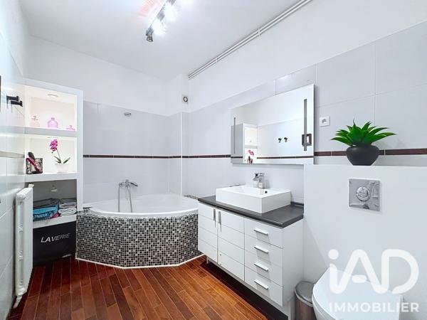 Maison à vendre 10 pièces 639,9 m² Guignes