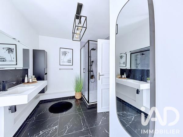 Maison à vendre 10 pièces 639,9 m² Guignes