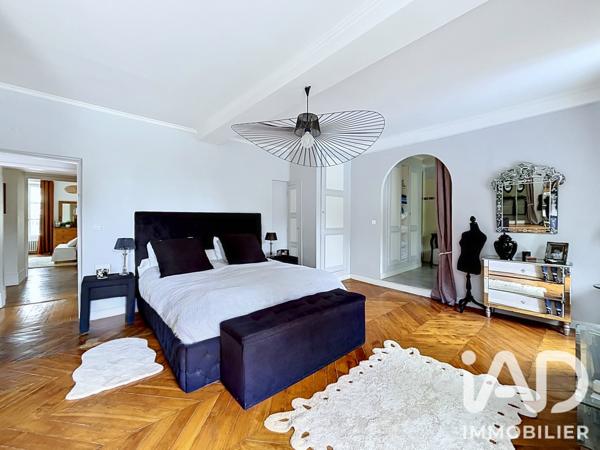 Maison à vendre 10 pièces 639,9 m² Guignes