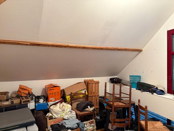 Maison de ville rénovée dans Bressuire de 105m² avec un jardin clos