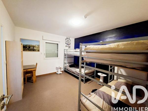 Immeuble à vendre 313 m² Venasque