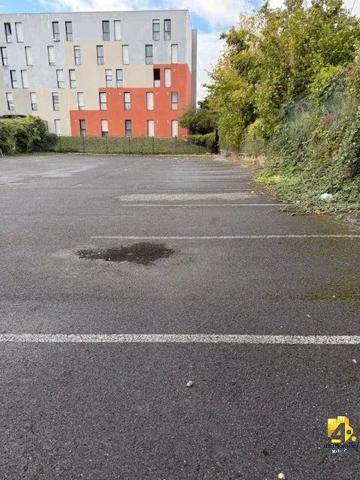 Place de parking sécurisée à louer à Compiègne