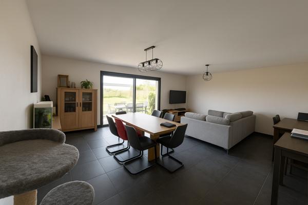 Maison plain-pied récente 4 chambres proche de Saintes Saintes (17100)