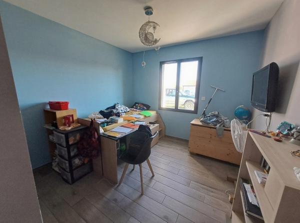 Maison plain-pied récente 4 chambres proche de Saintes Saintes (17100)