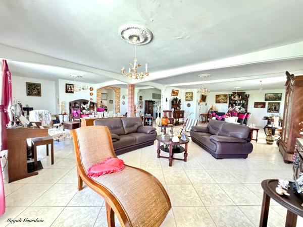 EN EXCLUSIVITE - GRANDE VILLA AVEC VUE PANORAMIQUE - SAINT FRANCOIS