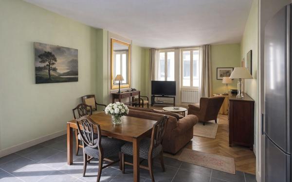 Appartement à vendre    3 pièces • 66,48 m2 Lyon 2