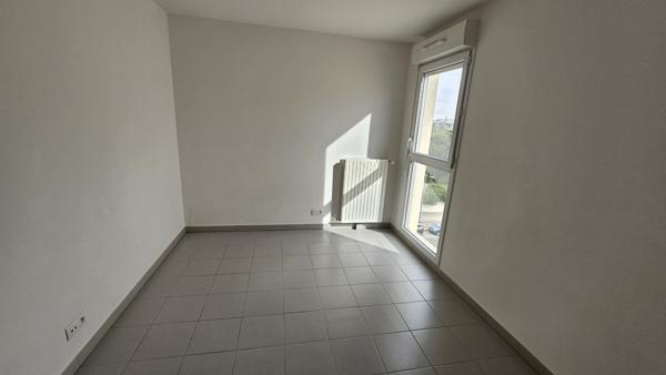 Juvignac (34990) JUVIGNAC CRAND T2 DERNIER ETAGE