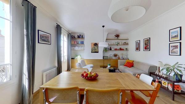 Appartement traversant exposé plein sud au 3ème étage à 200 m du métro Robespierre