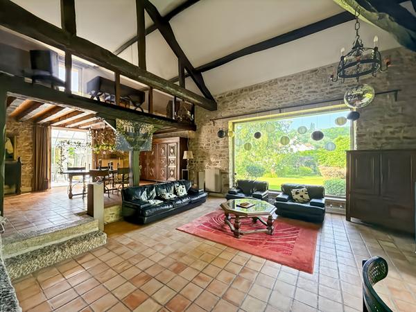 Magnifique propriété du XVIII sur un parc de 2 807m²