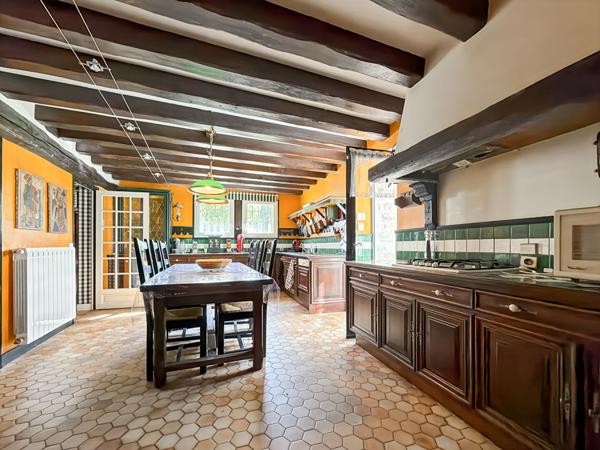 Magnifique propriété du XVIII sur un parc de 2 807m²