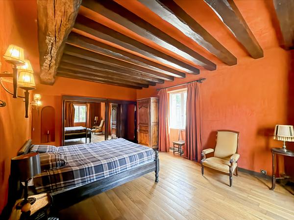 Magnifique propriété du XVIII sur un parc de 2 807m²