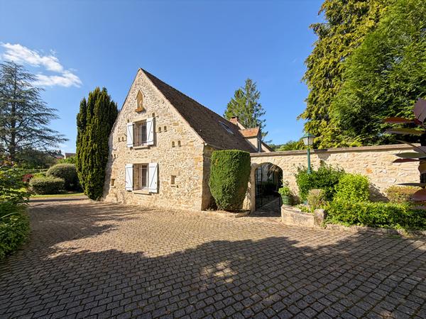 Magnifique propriété du XVIII sur un parc de 2 807m²