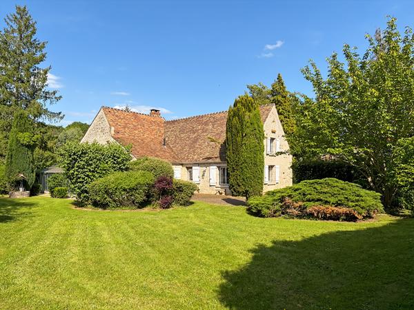 Magnifique propriété du XVIII sur un parc de 2 807m²