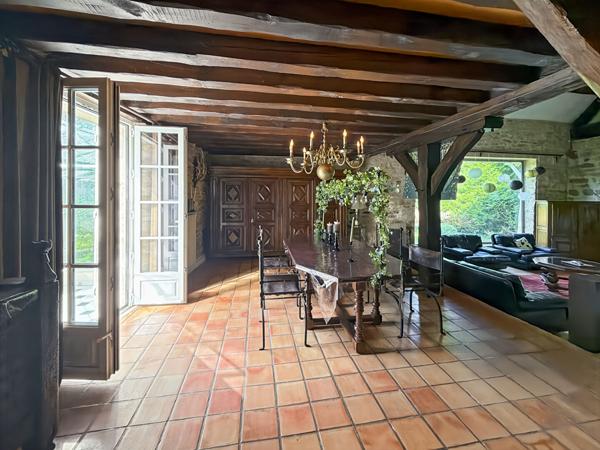Magnifique propriété du XVIII sur un parc de 2 807m²