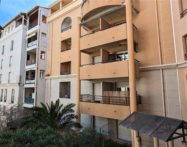 studio +parking +terrasse  RIVES DU LEZ / FAC RICHTER