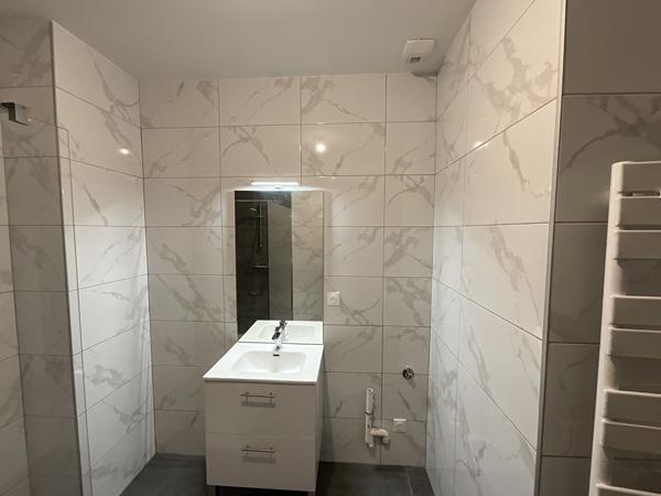 APPARTEMENT T2 ETAT NEUF AVEC TERRASSE ET PARKING PRIVATIF EN SOUS-SOL 25300 DOUBS PONTARLIER/ PONTARLIER