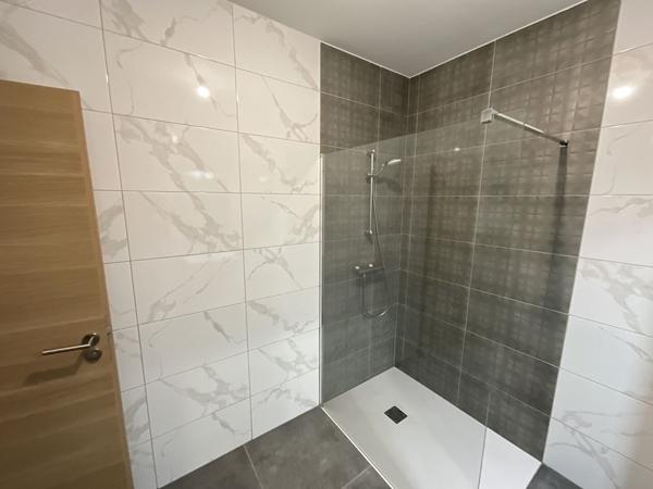 APPARTEMENT T2 ETAT NEUF AVEC TERRASSE ET PARKING PRIVATIF EN SOUS-SOL 25300 DOUBS PONTARLIER/ PONTARLIER