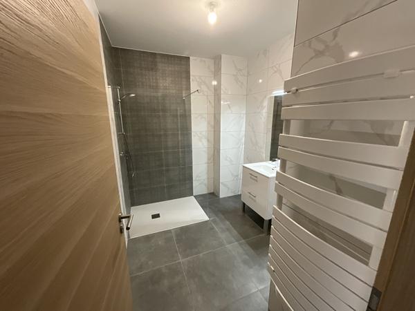 APPARTEMENT T2 ETAT NEUF AVEC TERRASSE ET PARKING PRIVATIF EN SOUS-SOL 25300 DOUBS PONTARLIER/ PONTARLIER