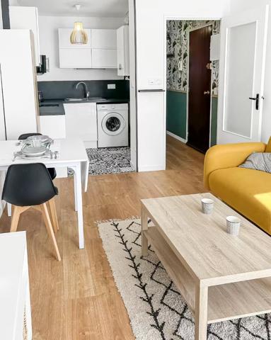 NIORT JOLI APPARTEMENT T2 MEUBLE 33 m2, Niort 79000