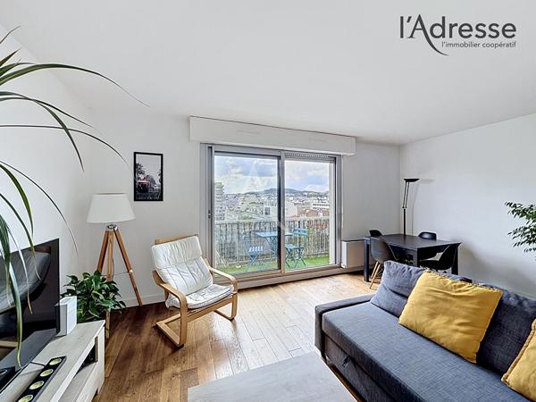 PUTEAUX/ Jean Jaurès - Appartement 3 pièces 64m² - 1 Balcon 5m² - 1 Cave - 1 Parking
