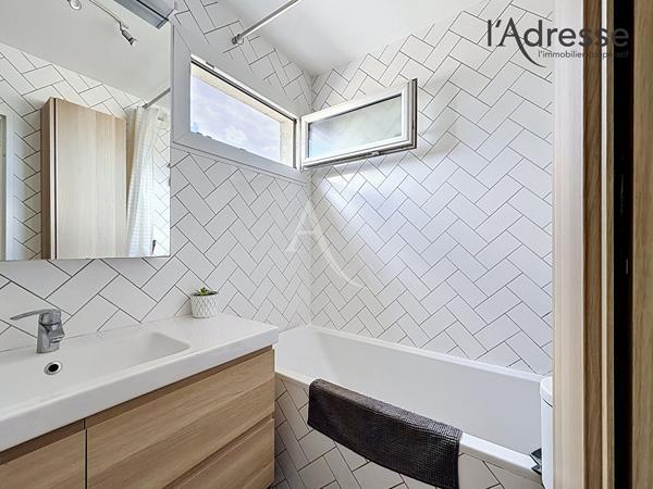 PUTEAUX/ Jean Jaurès - Appartement 3 pièces 64m² - 1 Balcon 5m² - 1 Cave - 1 Parking