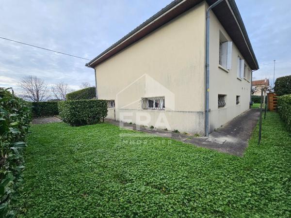 Maison de Ville à vendre Lumineuse avec Jardin - Centre-ville de La Couronne 16400