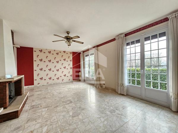 Maison de Ville à vendre Lumineuse avec Jardin - Centre-ville de La Couronne 16400