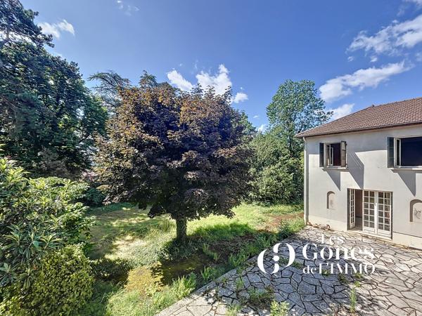 Maison 6 pièce(s) 5 chambre(s) 246 m²