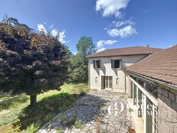 Maison 6 pièce(s) 5 chambre(s) 246 m²
